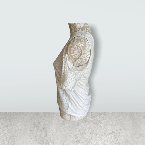 Women’s lace open shoulder top size small. - Picture 3 of 6